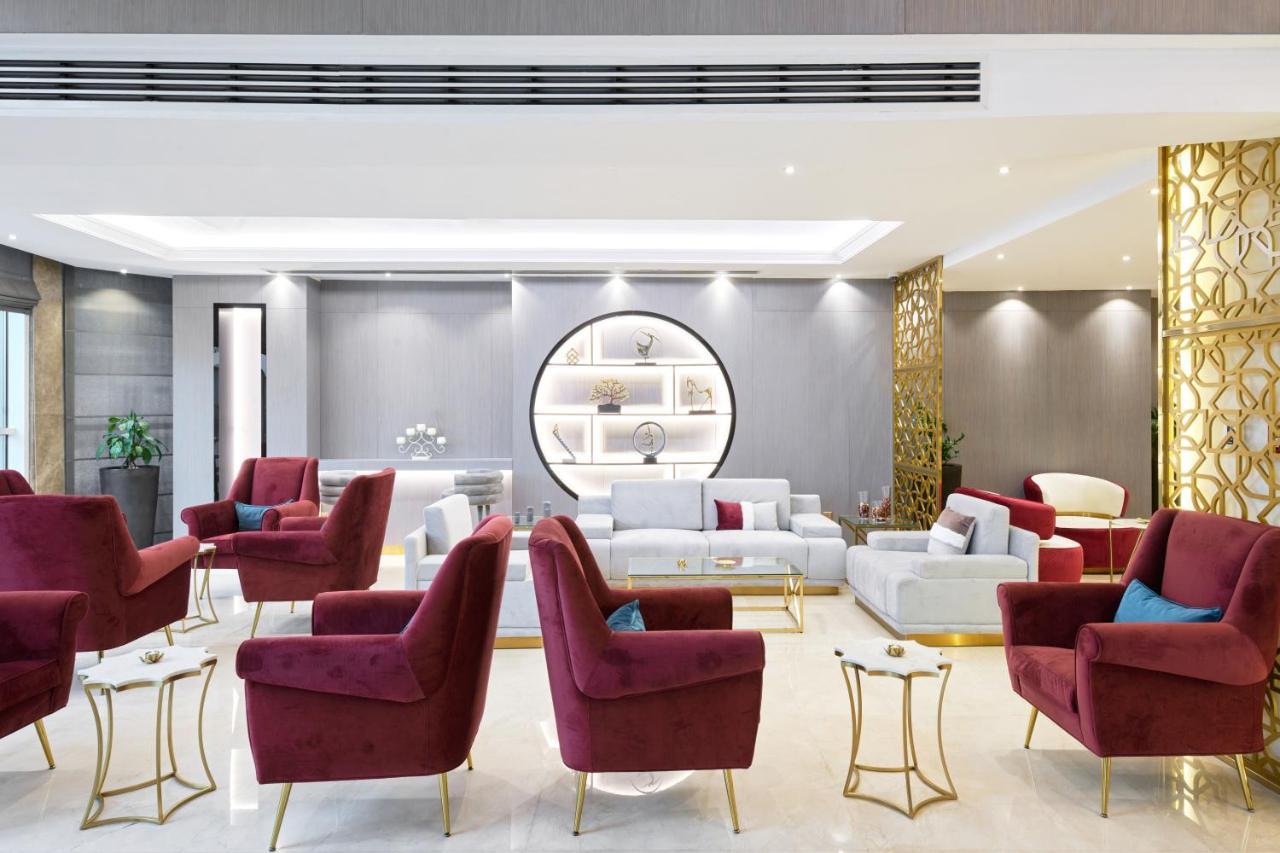 Ramada By Wyndham Old Town होटल 4*